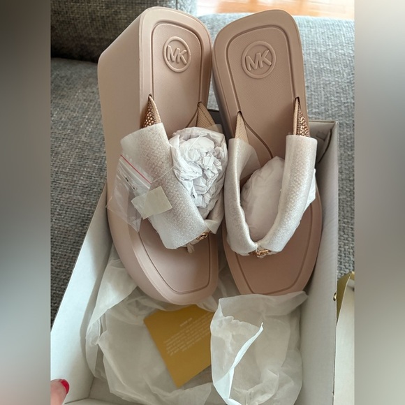 Michael Kors Glitter Chain Mesh Platform Sandals Size 9 Rose Gold - Picture 9 of 16